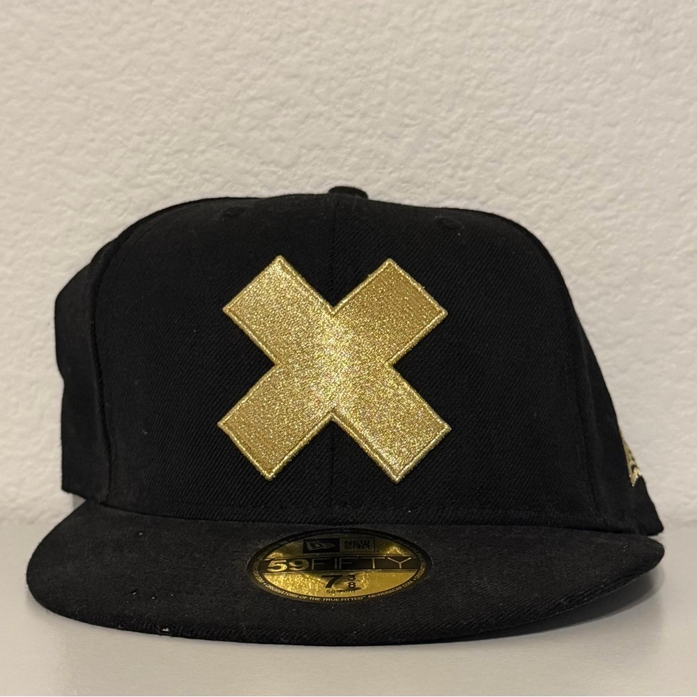 NWOT New Era x One Piece Collaboration | Tony Tony Chopper Gold Embroidered Cap - Picture 2 of 16